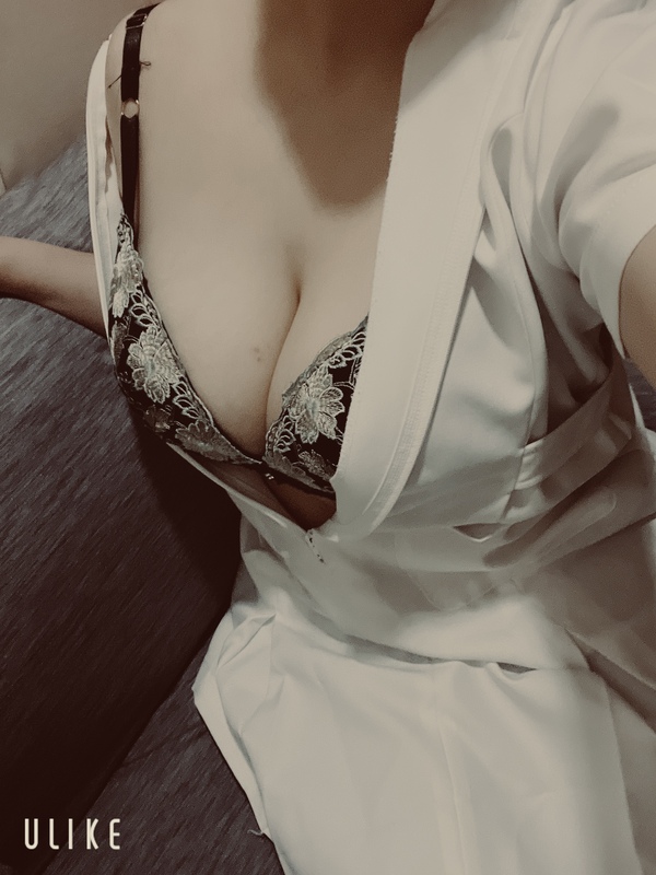 えま 写メ日記 4/7(月) 19:59