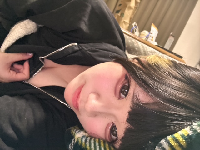 ここ 写メ日記 10/4(土) 01:59