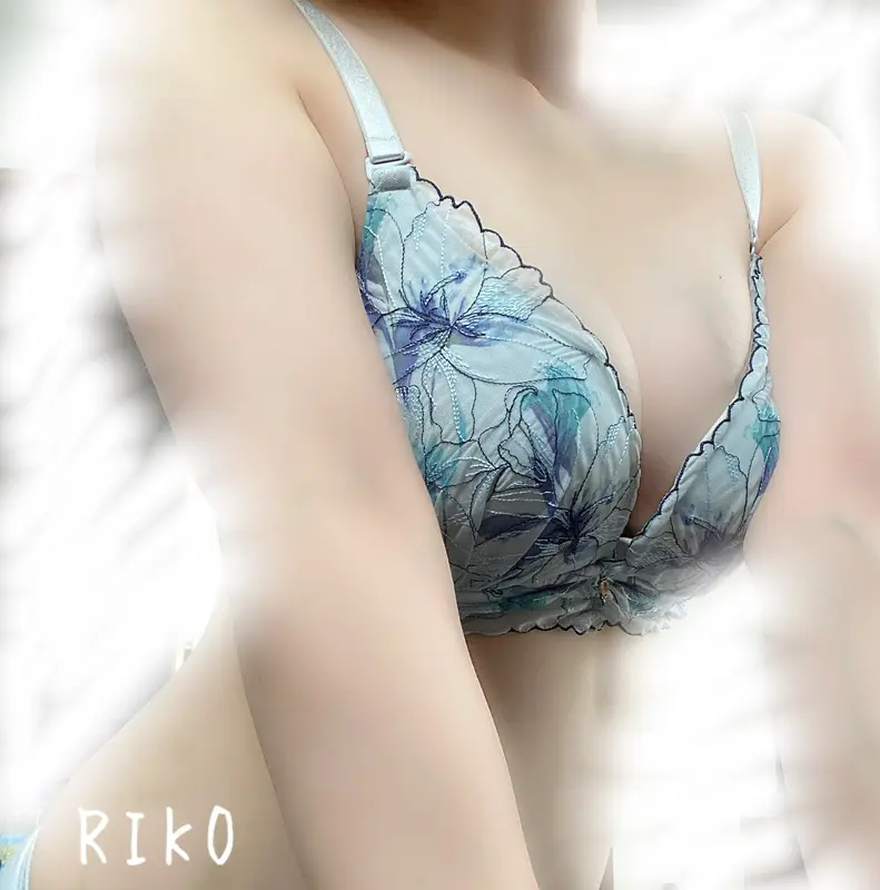 写メ日記 りこ 3/18(水) 08:50