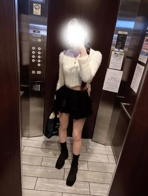 写メ日記 みゆ 2/28(土) 01:12