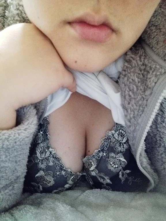 にじ 写メ日記 11/8(土) 11:47