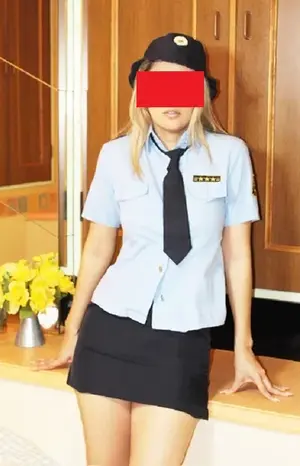 ベッキー - コスプレ[婦人警官]