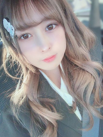 秋元まりあ