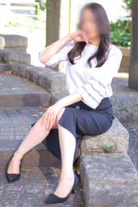 葉月里緒菜