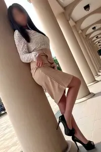 ゆりな