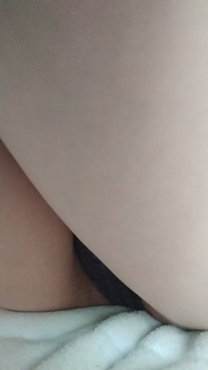 出勤パンチラ(11896) 穂坂　みらい (De愛急行　松阪店)