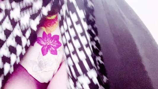 出勤パンチラ(12047) 栗田優里 (五十路マダム 三重松阪店)