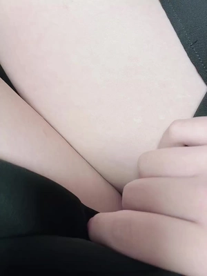 出勤パンチラ(12308) メル (ベアトリス)