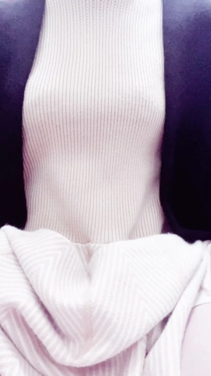 出勤パンチラ(13094) 栗田優里 (五十路マダム 三重松阪店)