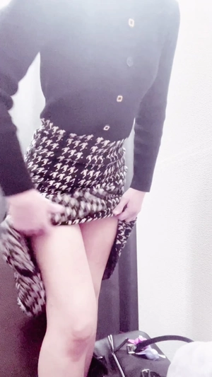 出勤パンチラ(13416) 栗田優里 (五十路マダム 三重松阪店)