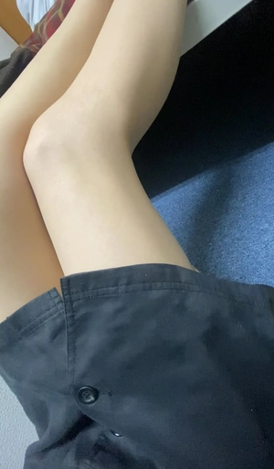 出勤パンチラ(13780) 花村まどか (五十路マダム 三重松阪店)