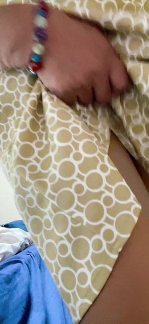 出勤パンチラ(4621) 足立 (昭和道(ショウワロード)松阪店)