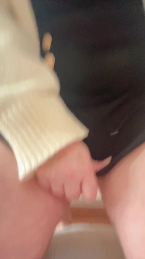 出勤パンチラ(7479) とうみ (愛特急2006三重本店)