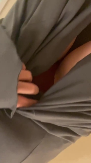 出勤パンチラ(7656) あゆみ (愛特急2006三重本店)