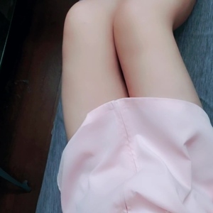 出勤パンチラ(9085) はな (白衣の天使)