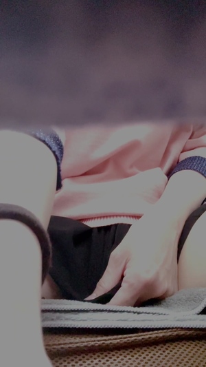 出勤パンチラ(9433) 栗田優里 (五十路マダム 三重松阪店)