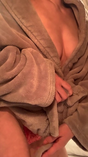 出勤パンチラ(9636) つきよ (愛特急2006三重本店)