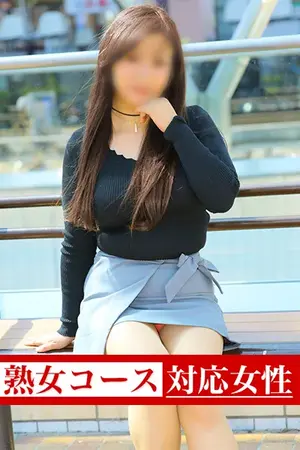 安達初美 VIP画像